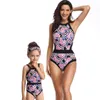 Vintage Mom and Baby Swimwear tenue Kids Flowers Harte Up Bikini Mère fille assortie Vêtements de bain Costume 2105293090840