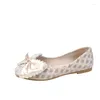 Buty swobodne 2024 wiosna kobiety Bowknot Pearl Lace Princess Lolita Party Fashion Ballet Flat Heel Miękki singiel