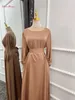 Mode Satin Sliky Djellaba Moslimjurk Dubai Volledige lengte Flare Mouw Soft Shiny Abaya Dubai Turkije Moslim Islam Robe WY921 240411