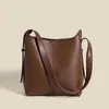 Summer 2024 Commuter Bag Womens Korean Edition Simple and Easy to Wear One Shoulder Bucket Large Capacity Western Style Crossbody Tote