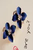 Mode smycken eleganta örhängen för kvinnor oorbellen blå kamelia ornament blommor charm kristallörhängen nya bijoux trinket1414393