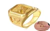 Fashion Mens Eagle Ring Gold Tone Gold en acier inoxydable Top carré avec Rayt Signet Band Animal Band27121740347