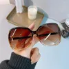 Lunettes de soleil 2024 Fashion Femmes surdimensionnées Men Square Design Vintage Green UV400 Eyewear Sexy Femme