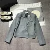 Abiti da donna blazer designer 24 temperamento primaverile versatile silhouette silhouette grigio camerino giacca blo1