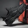 Scarpe casual uomini piatti da passeggio traspiranti sneakers nero sneaker maschio skateboard calzature model non slip jogging ginning uomo