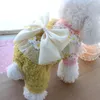 Vêtements pour chiens floral bowknot saut de combinaison vêtements épaisses à quatre vêtements pour animaux de compagnie chauds automne hivern