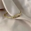 Bracelet de vent froid bracelet exquis petite taille de taille joker femelle zircon lisse surface