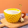 Kubki 1PCS Creative Golden Pillow Durian Mug Cartoon Expossed Fruit Cup ładnie wyglądające dziewczęta osobowość para ceramiczne filiżanki kawy