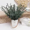 Flores decorativas 10pcs Eucalipto artificial deixa plantas falsas festa de casamento em casa decoração de jardim ao ar livre folha verde diy diy