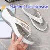 Slippers platform Wedge Sandalen voor vrouwen met metal gespen strand internet beroemdheid buiten cloud slipper modieuze zomer