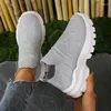 Casual schoenen Ademen gebreide sneakers voor vrouwen slip-on dikke bodem mesh vulcanize dames plus maat 42 niet-slip sok