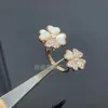 Оригинальный бренд High Edition Van Double Flower Ring Petals White Fritillaria Red Chalcedony, покрытый 18 тыс. Шампанский цвет прямой