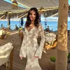 Robes décontractées blanches Hollow Out Robe maxi pour femmes sexy Voir à travers Flare Sleeve Beach 2024 Summer Holidays Party Long Cover Up