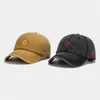 Ball Caps Hat Stojaki dla baseballowych mody i kobiet litera kolorowa czapka słoneczna zamontowana męska