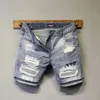 Mens Korean Style Classic Jeans för Summer Denim Shorts Distressed Designer med Hole Trendy Streetwear Casual Wear Short Pants 240410