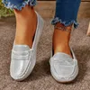 Casual Shoes Spring Summer Soft Bekväma läder Kvinnor Flat Fashion Black White Hand Sydd kvinnlig storlek 36-42 MOCCASINS