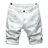 Jeans blanc shorts hommes entraves trou effilochée du genou classique simple mode simple décontracté mince mâle de haute qualité 240412