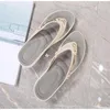 Slippers platform Wedge Sandalen voor vrouwen met metal gespen strand internet beroemdheid buiten cloud slipper modieuze zomer