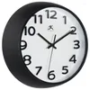 Orologi da parete Numeral Plastic 10,75 "orologio interno con numeri arabi standard su viso nero