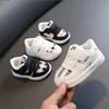 Modedesigner Schuhe Kinder Turnschuhe Neugeborene Babyschuhe lässige Atmungsbaby Anfänger Wanderschuhe Nicht-Schlupf-Jungen und Mädchen Schuhe