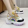 Scarpe casual sneakers da donna autunno 2024 stivali di suola spessa piattaforma di caviglia piattaforma alte tacchi a cuneo-up vulcanizzato