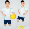 Şort 2021 Çocuk Futbol Üniformaları Erkek Kız Gençlik Futbol Jersey Set Eve Kısa Kollu Kit Şort Çocuk Futbol Jersey Set Spor Giyim