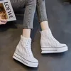 Scarpe casual Aumenta le donne bianche 2024 tela alta top-top sneaker da donna con la sola spessa traspirante