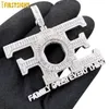 Família de letra sobre tudo o colar pingente Iced Out Bling CZ Zircon Big Foe Charm Mulheres Mulheres Hiphop Jóias 240403