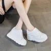 Sıradan Ayakkabı 9cm Kadın Tıknaz Spor Ayakkabı 2024 Bahar Sonbahar Kadınlar İçin Gerçek Deri Beyaz Siyah Sneaker Küçük Boyut