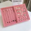 Sachets de bijoux Pink Velvet Rangement Bac Bonques d'oreilles Collier Collier Brangle Affichage Propings Props Showcase Ti-Dother Organizer Case