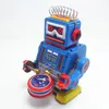 Rolig klassisk samling Retro Clockwork Wind Up Metal Walking Tin Band Drummer Robot Toy Mechanical Toys Kids Christmas Gift 240401