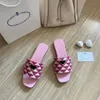 2024 Women Luxurys Slippers Designer Sandals Flat Triangle Slides Summer Fashion Black White Blue Brown Pink Leather Beach Embroidered Dazzle Flip Flops Scuffs