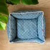 Ontwerper Nest Classic Letter Cowboy Blue Pet Soft Bed Comfortabele vierkante kat Nest Chenery Corgi Large Fadou en Small Warm Dog Kennel House