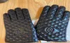 Guantes de cuero para mujeres de lujo diseñador clásico guante a cuadros invernal guante suave suave de piel de oveja genuina guitanes guantes femenino 2600751