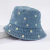 봄과 여름 패션의 여성을위한 작은 데이지 자수 어부 모자 다목적 선샤이드 선 스크린 쇼 작은 얼굴 240403