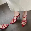 Pantofole da donna sandali da stiletto sandali sandalie di lusso donne designer puntate di punta di scarpe da tacco alto tacco cursori estivi per donna