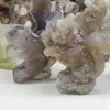 Dekorativa figurer 1PC Natural Crystals Cherry Blossom Agate Carving Animal Sardonyx Squirrel Palm Stones Playthings Healing Home Decor