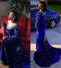 Royal Blue Velvet långa ärmar sjöjungfru aftonklänningar Sexig v hals kristall pärlstav formell prom klänningar plus size9212567