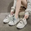 피트니스 신발 YRRFUOT 2024 여성 캐주얼 야외 통기성 솔프 스니커 여름 Zapatos Mujer Fashin