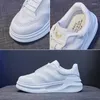 Lässige Schuhe weiß für Frauen Sneaker Frühling 2024 Mode Running Sports Shoe Ladies Tennis Trainer Elegante Frau