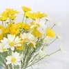 Dekorative Blumen 5 Köpfe Herbst Seidentuch Daisy Bouquet Weihnachtsdekorationen Vase für Home Wedding Decor Haushaltsprodukte künstlich