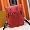 Шикарная красная дизайнерская рюкзак для печати для печати Mens Mens Mives Lackpacks Высококачественные кожаные школьные сумки женская роскошная сумочка для туристической сумки 231115