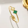 Halsband VanClef Designer Armband 4/Four Leaf Clover Bangle Jewelry Open-End Armband Brand Gold Plated 98489