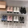 Scarpe casual 2024 Primavera primaverile Bellissima viso luminoso Colore abbinato Diamond Mary Jane Sandali di punta del bao-tacco