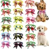 Ropa para perros 50/100pcs accesorios pequeños de verano arco arco de los arcos de cabello para perros para perros