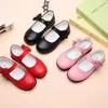 Девочки кожаная обувь для детей свадебное платье Princess School Kids Summer Bowknot Black Sandals Corean Fashion 240410