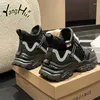 Casual Shoes Designer Sneakers For Women 2024 Fashion Korean Style Bekväm skarv som kör sportplattform Spring Autumn