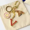 EIITES Fashion Brand Letter Designer Kelechains Metal Keychain Womens Bag Pendre Auto Pièces Car Key Chaîne No Cadeaux Box Sac à poussière Louiselies Vittonlies