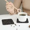 Tafelmatten Zwarte zesbanen Coasters Leer Placemats Waterdichte isolatie Koffie voor Decor Home Kitchen Dining Pads Set van 4