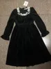 فساتين غير رسمية التصميم الكوري الأسود فستان مخملي